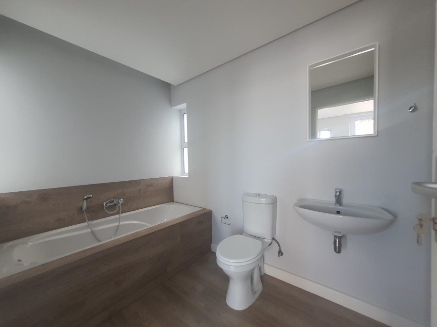 To Let 3 Bedroom Property for Rent in Loevenstein Western Cape